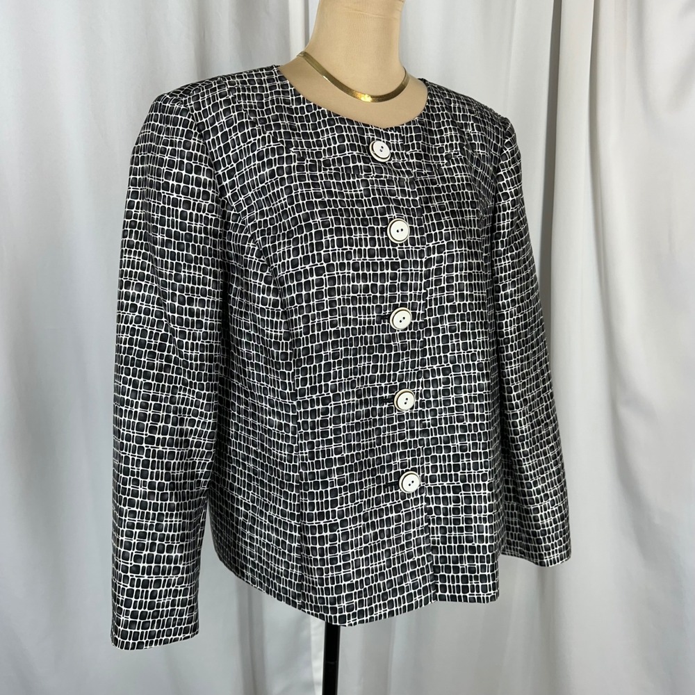 Talbots Woman Petites Silk Wool Jacket Size 14W Black White Print